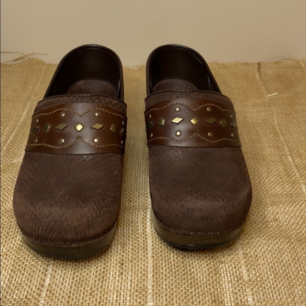 Dansko Nursing /Healthcare clogs